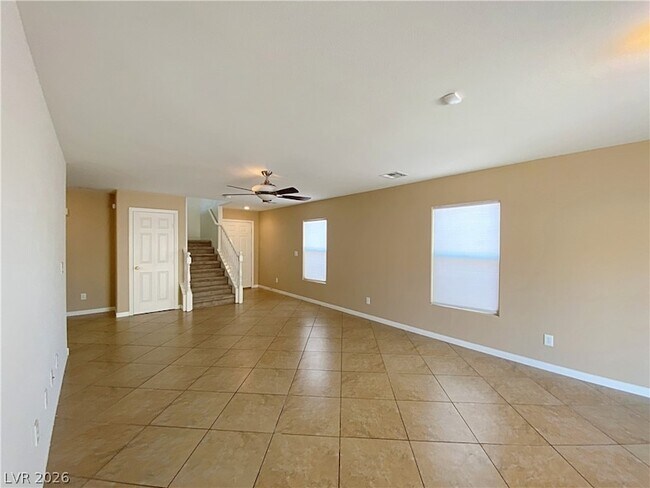 Building Photo - 6496 Robusta Ct