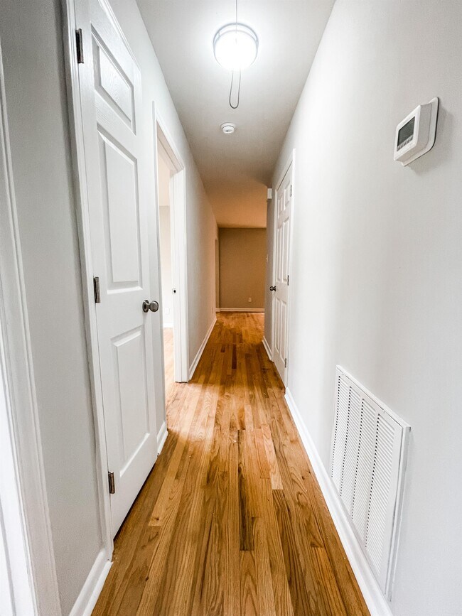 Building Photo - 3602 Edgefield Rd