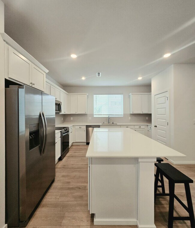 Foto del edificio - Brand New Construction! 3 Bed, 3.5 Bath, 2,222 SF Madrona Ridge Home For Rent in Port Townsend!