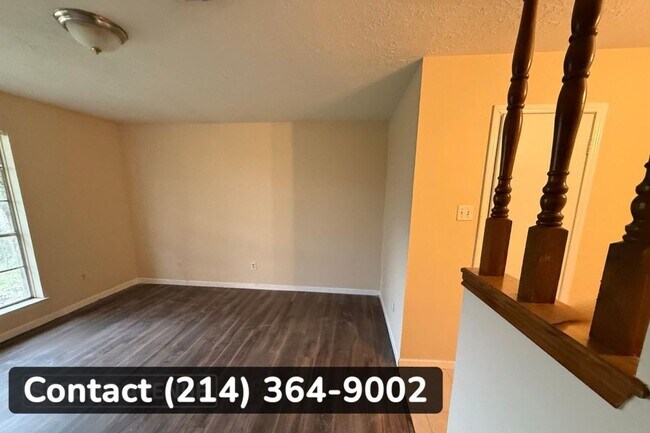 Foto del edificio - 10627 Sagewillow Ln