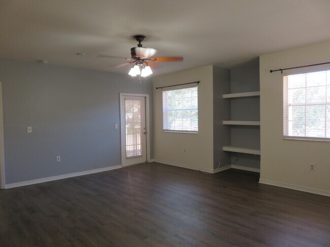 Foto del edificio - 118 SW Peacock Blvd