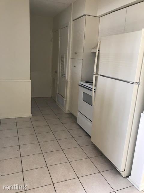 Building Photo - 115 E Silver Sands Dr