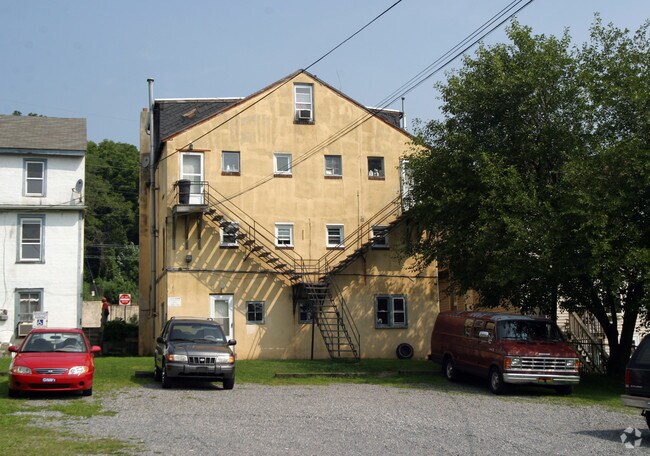 Building Photo - 408 - 412 W Lincoln Hwy