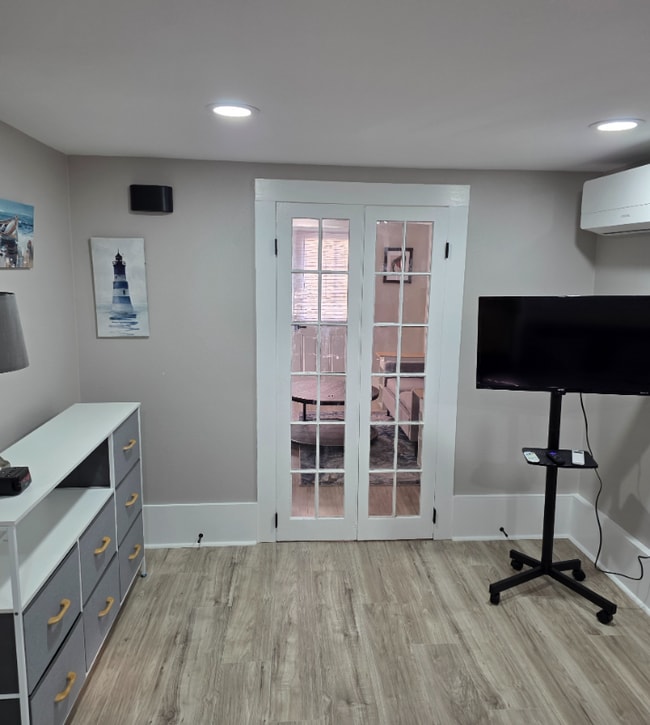 Building Photo - 4119 Lasalle St