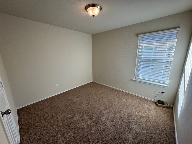 Foto del edificio - 5913 Harriet Tubman Ave