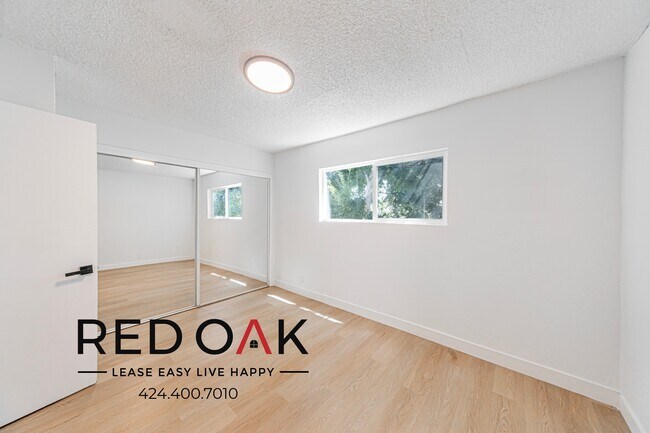 Foto del edificio - 4737 Orion Ave