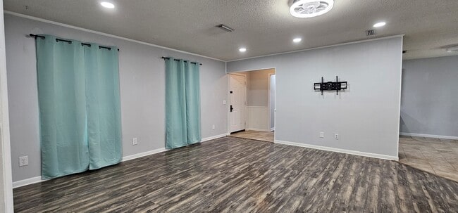 Foto del edificio - 605 Melbourne Dr