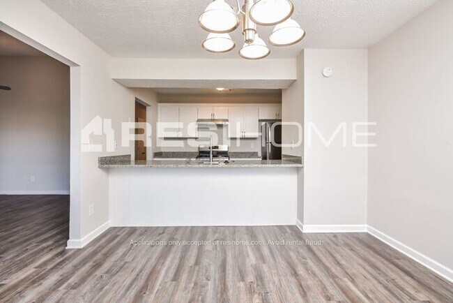 Building Photo - 6093 Creekford Dr