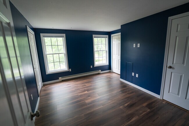 Building Photo - 41 Cressey St