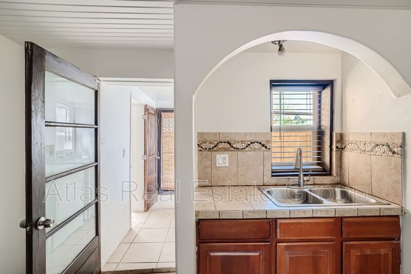 Foto principal - 843 S 8th Ave