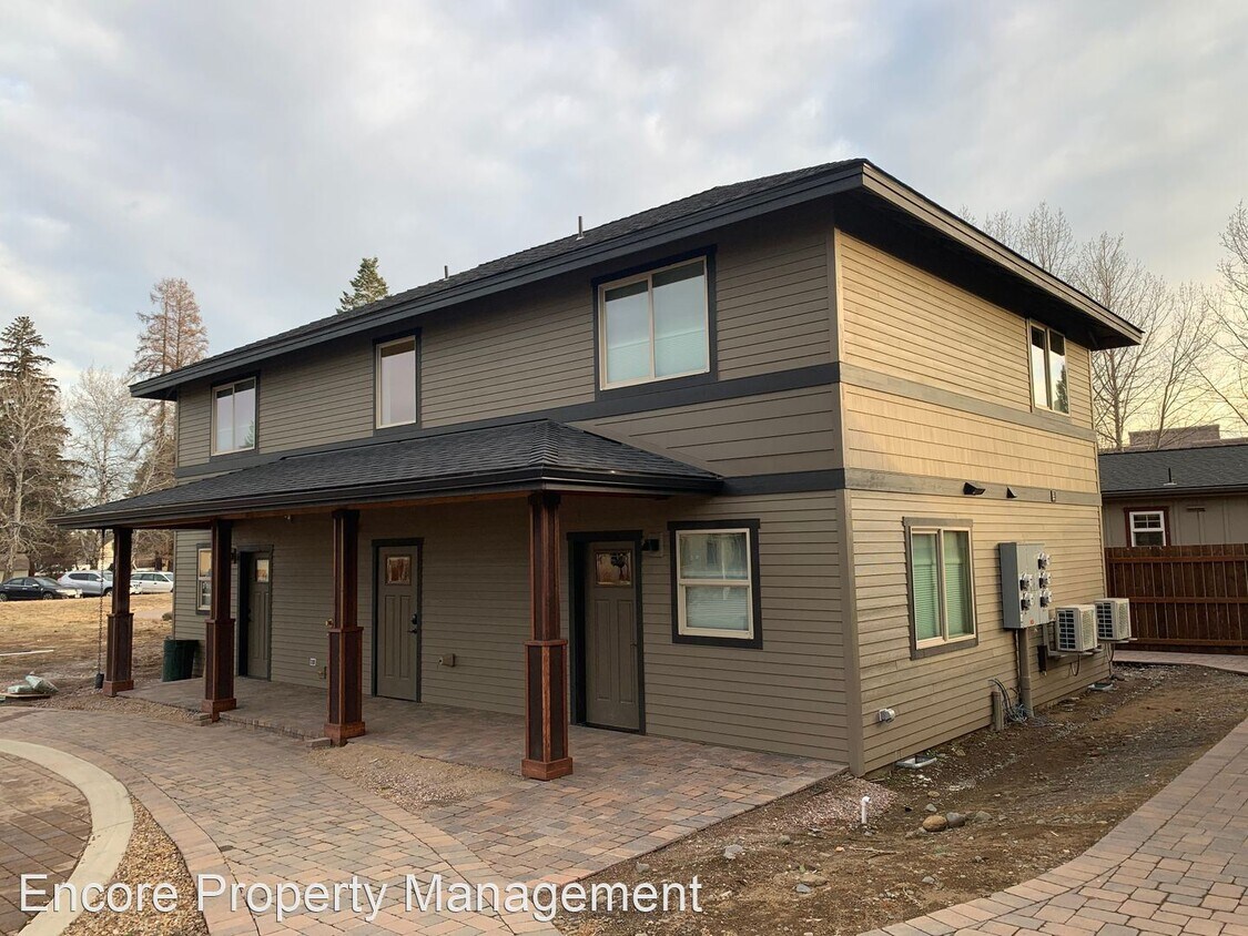 Foto principal - 181 E Tall Fir Ct