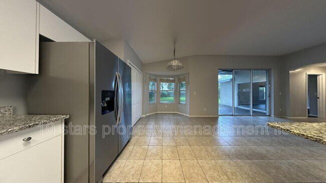 Building Photo - 4768 Ridgemoor Cir