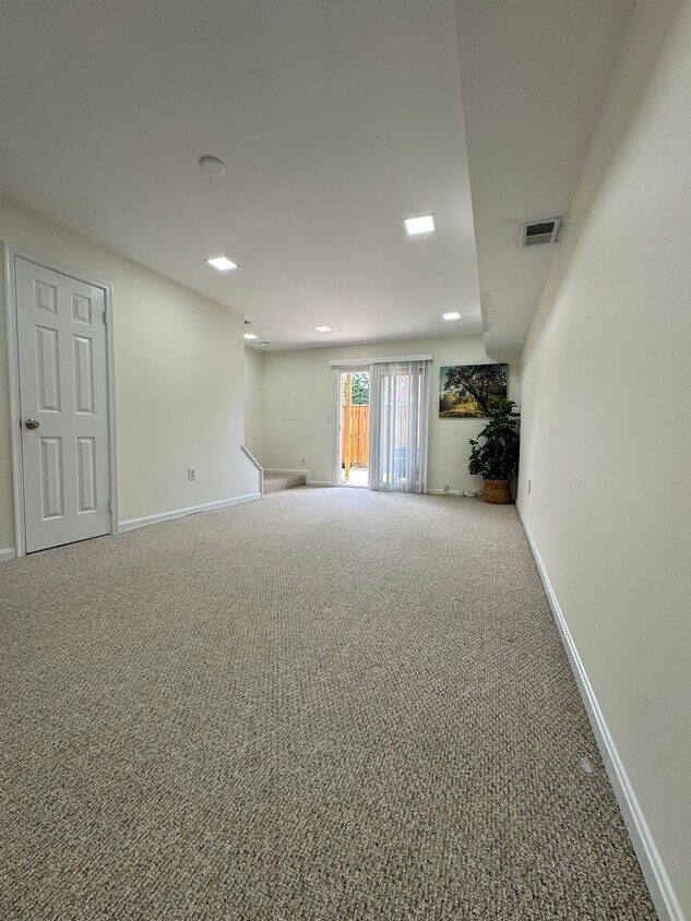 Foto principal - 3814 9th Rd S