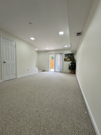Building Photo - 3814 9th Rd S
