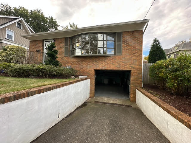 Building Photo - 99 Morse Ave