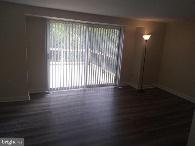 Building Photo - 5407 Fallriver Row Ct