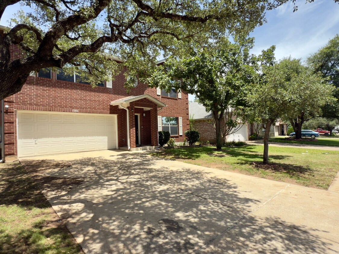 Foto principal - Spacious 2-story in Cedar Park