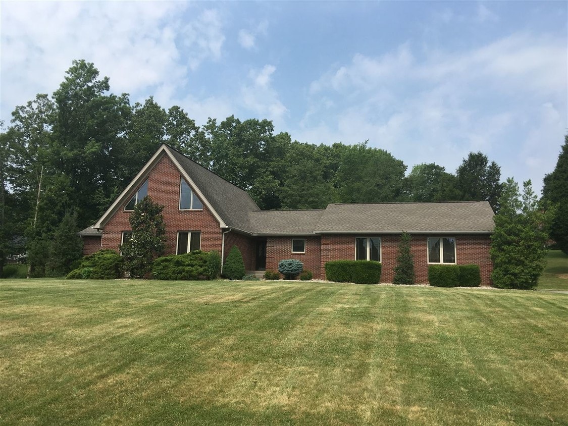 1005 Lakeshore Pkwy, Brandenburg, KY 40108 House for Rent in