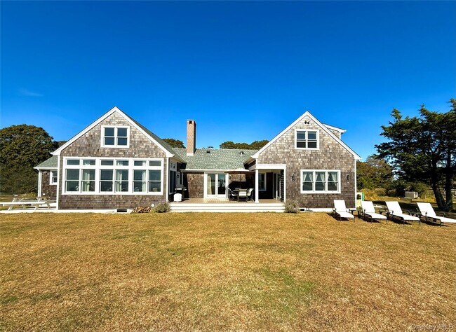 Foto del edificio - 2450 Peters Neck Rd