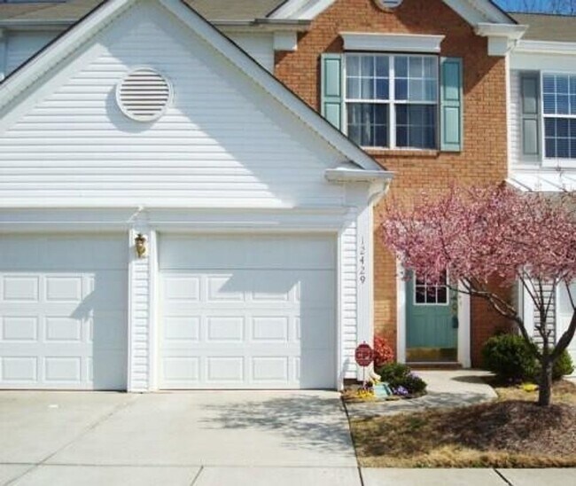 Foto del edificio - Beautiful Ballantyne townhome in a great L...