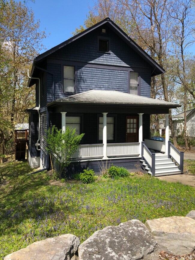 Foto del edificio - 604 Spencer Rd