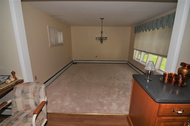 Building Photo - Immaculate Cape Cod for Lease