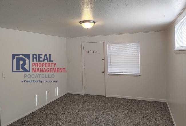 Foto del edificio - 355 S Hayes Ave