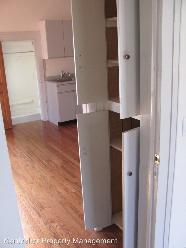 Building Photo - 1 br, 1 bath Apartment - 15 Barre St 15 Barre