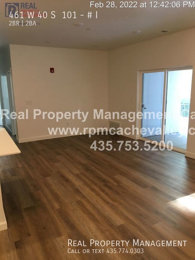 Building Photo - 461 W 40 S