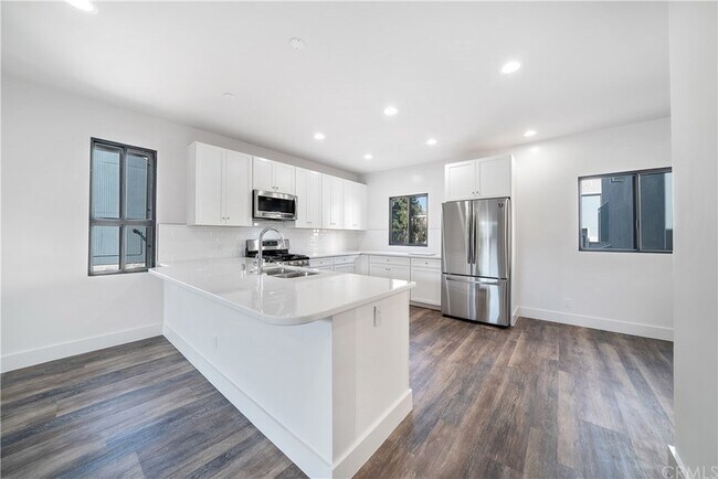 Kitchen - 8156 Manitoba St