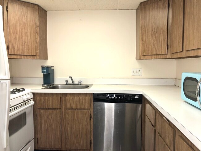 Foto del edificio - 57 Broadlawn Park