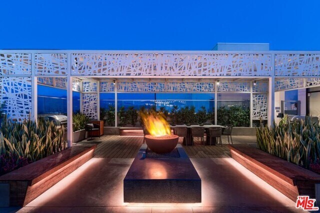 Foto del edificio - 540 N Central Ave