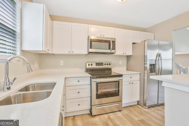 Building Photo - 1320 Mill Lake Cir