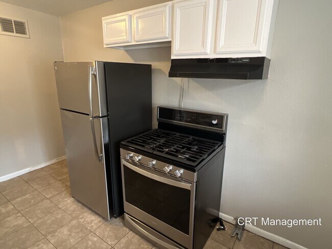 Foto del edificio - Freshly Updated 3-Bedroom, 1-Bathroom