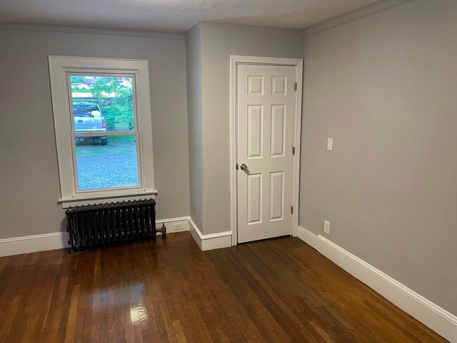 Building Photo - 600 Alden St