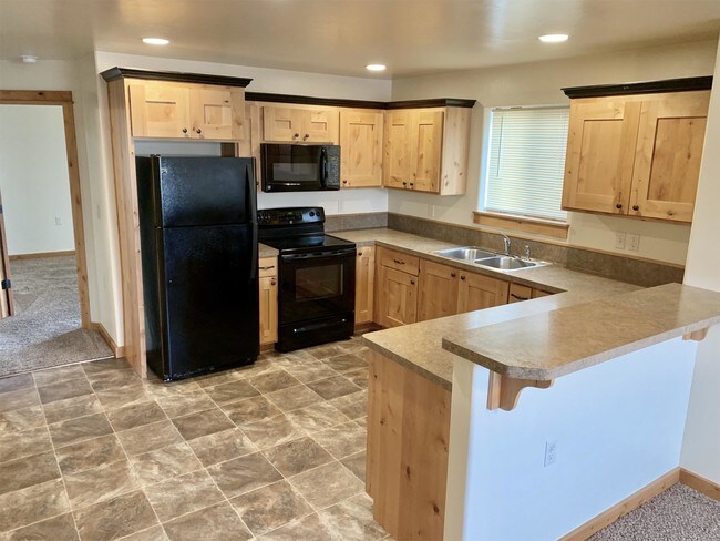 Building Photo - 3744 Travertine Way