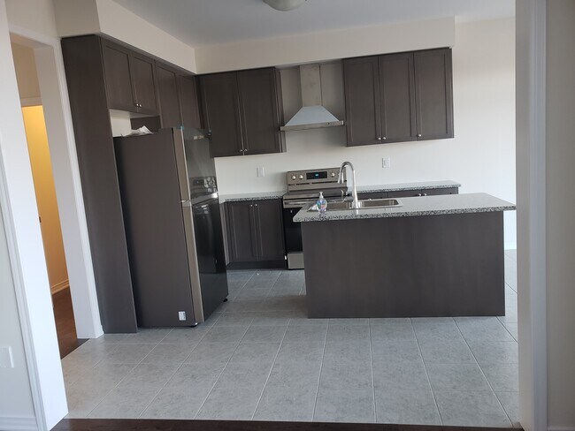 Photo du bâtiment - 252 Bedrock Dr