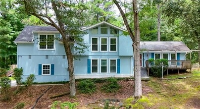 Building Photo - 3233 River Oak Pl