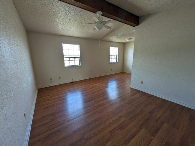 Building Photo - 404 Northern Dove Ln
