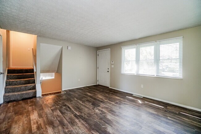 Building Photo - 5148 Cherry Creek Pkwy N