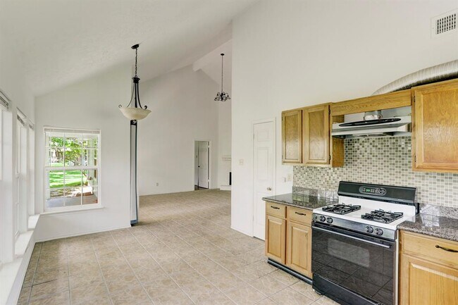 Building Photo - 910 Country Pl Blvd