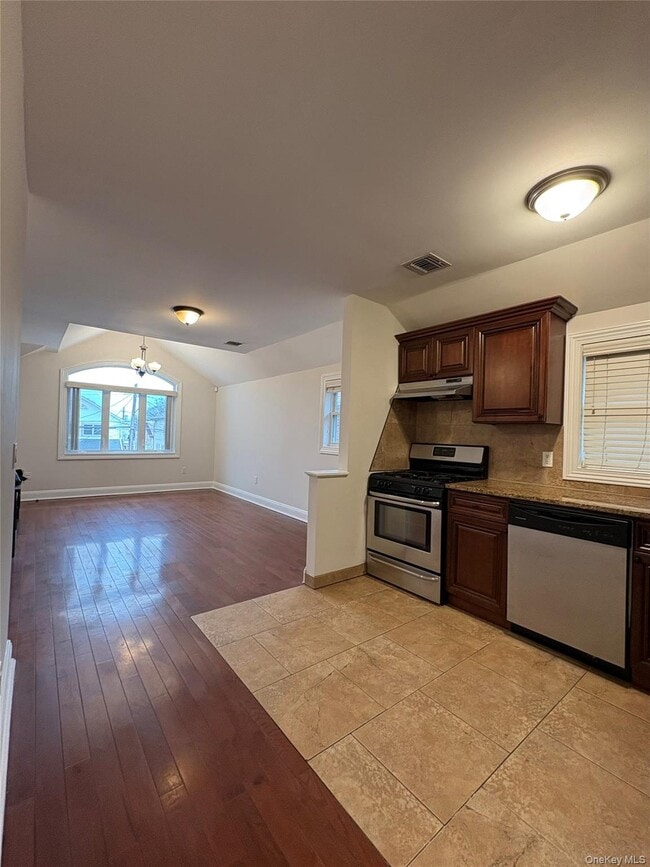 Building Photo - 147-22 21st Ave