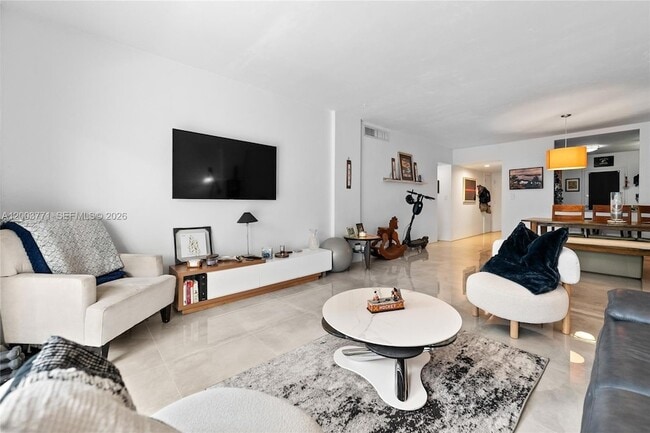 Photo - 100 Edgewater Dr Apartment