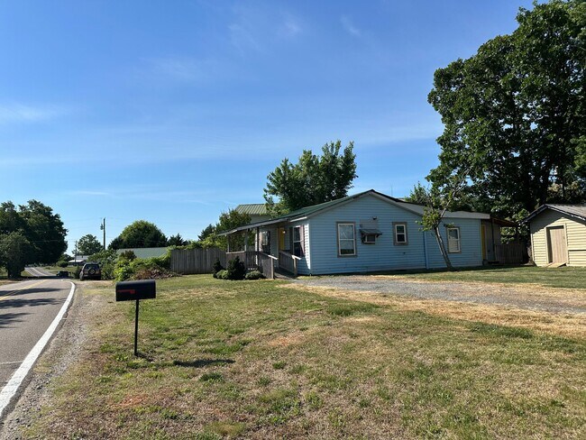 Foto del edificio - 4499 Hickory Nut Ridge Rd