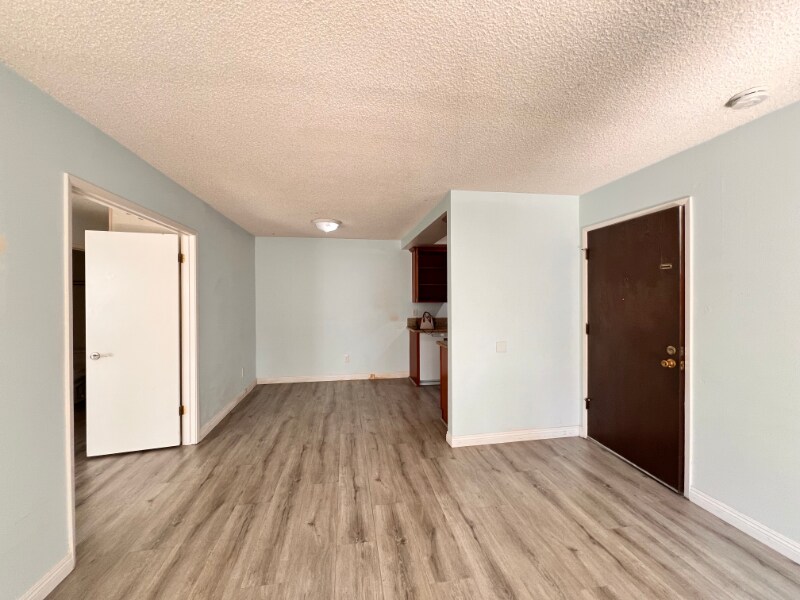 Foto principal - 10278 Black Mountain Rd