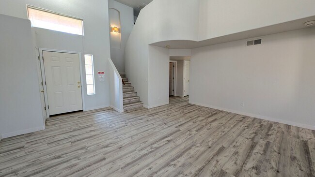 Foto del edificio - 3 Bedroom Home at The Springs Near E. Chandler Blvd. and S. Cooper Rd!