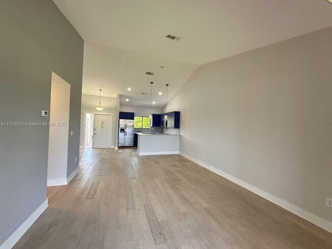 Foto del edificio - 8210 NW 191st St