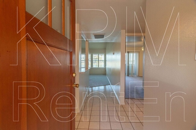 Building Photo - 3790 W Benjamin Holt Dr