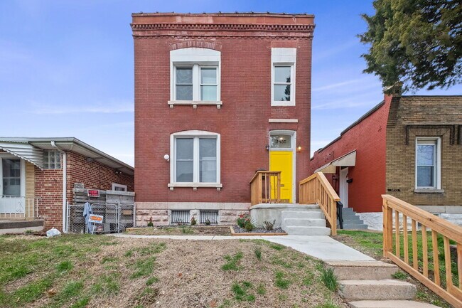 Building Photo - 3855 S Compton Ave