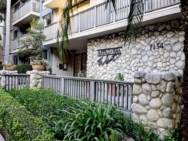Entrance - 1134 Alta Loma Rd